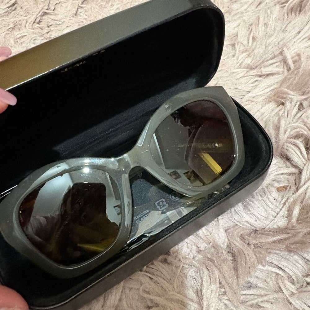 Coach Olive Green Sunglasses - Picture 9 of 10
